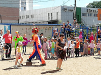 Праздник двора, посвященный Дню защиты детей в микрорайоне «Радужный»